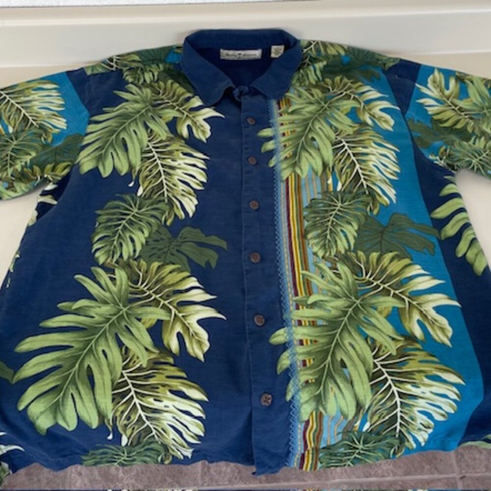 Tommy Bahama 100% Silk Hawaiian Monstera Leaf Button-Up Shirt Size Large